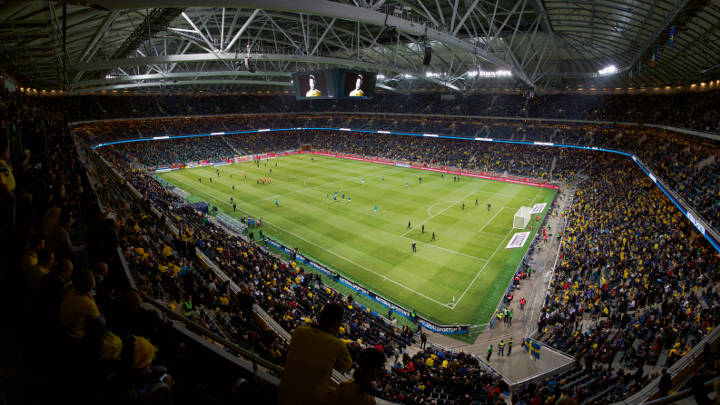 Le stade Friends Arena illuminé par l'éclairage Philips pour terrains de sports