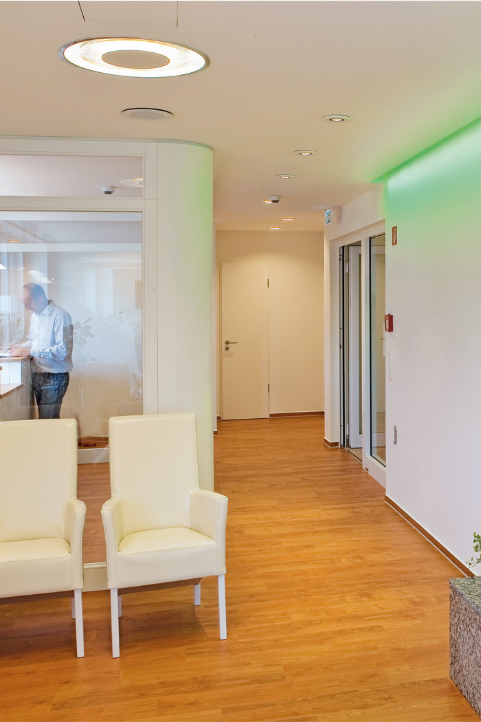 La réception du South Operating Centre illuminée par Philips Lighting