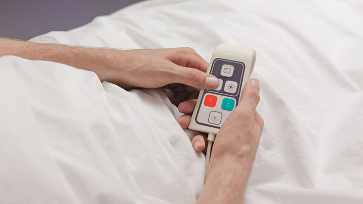 La télécommande patient HealWell de Philips Lighting améliore l’expérience du patient avec un éclairage facilement personnalisé