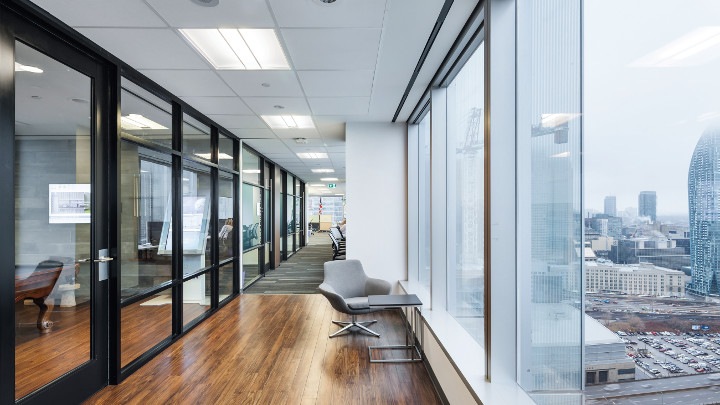 L’éclairage connecté de Philips Lighting (InterAct Office) peut vous aider à créer un bureau intelligent