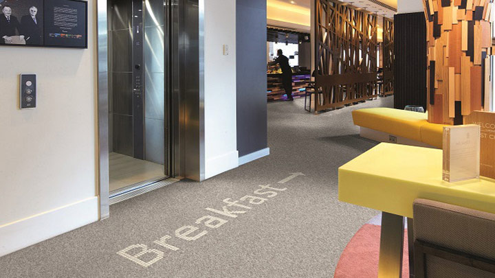 Avec Luminous Carpets, les visiteurs ne se perdent plus – Améliorez l’expérience client